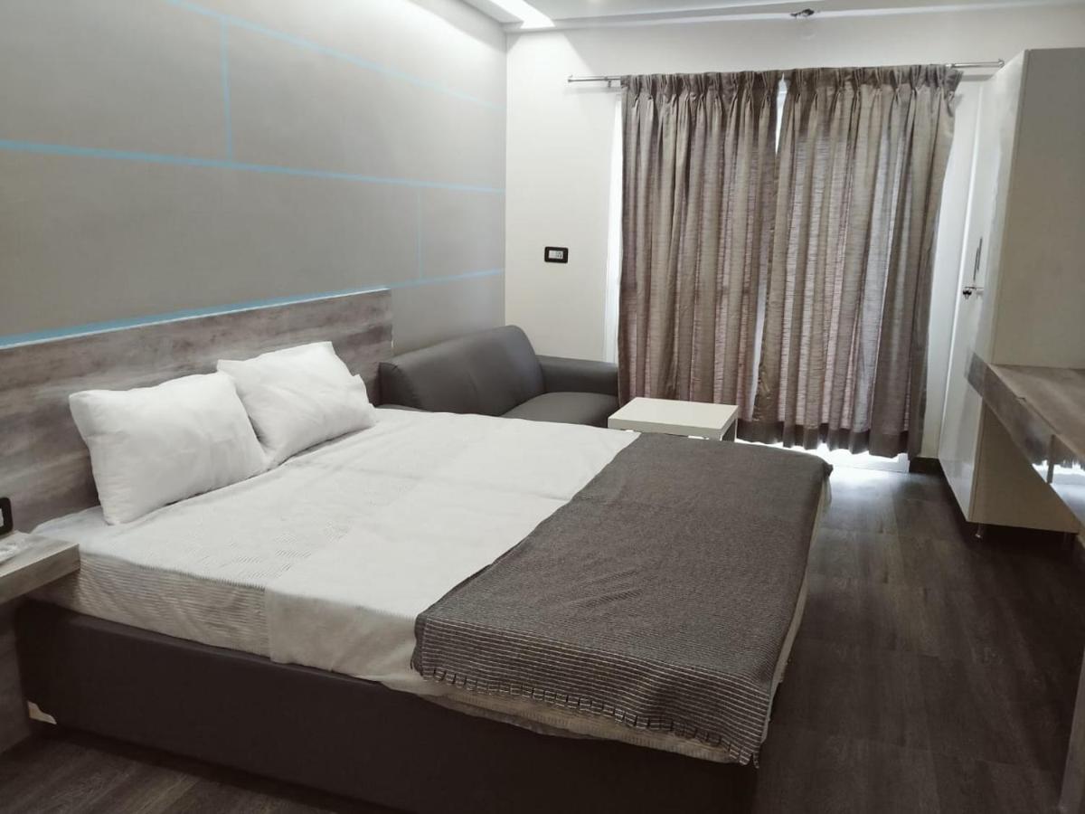 Restel Studio Flats ไฮเดอราบัด ภายนอก รูปภาพ